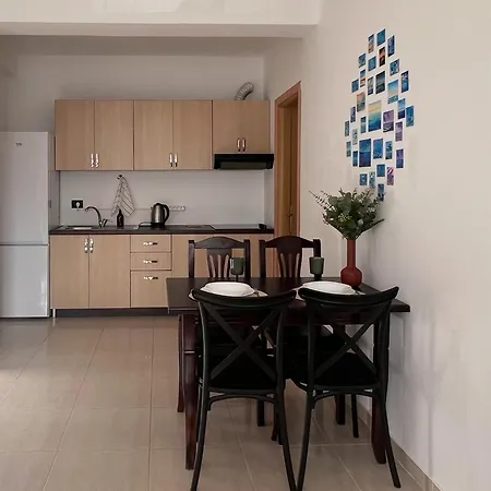 Helga Apartment *